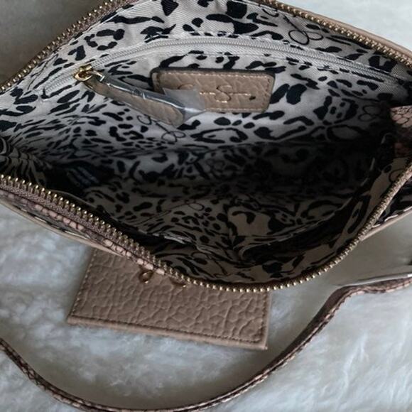 Brand New Cute JESSICA SIMPSON 2 PCs GIFT SET In Soft BEIGE Crossbody Purse - Picture 5 of 6